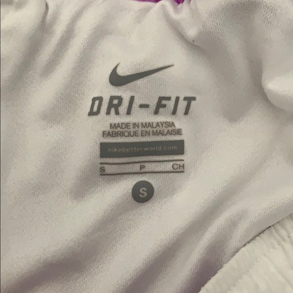 White Dri-Fit Nike Shorts - Picture 3 of 3